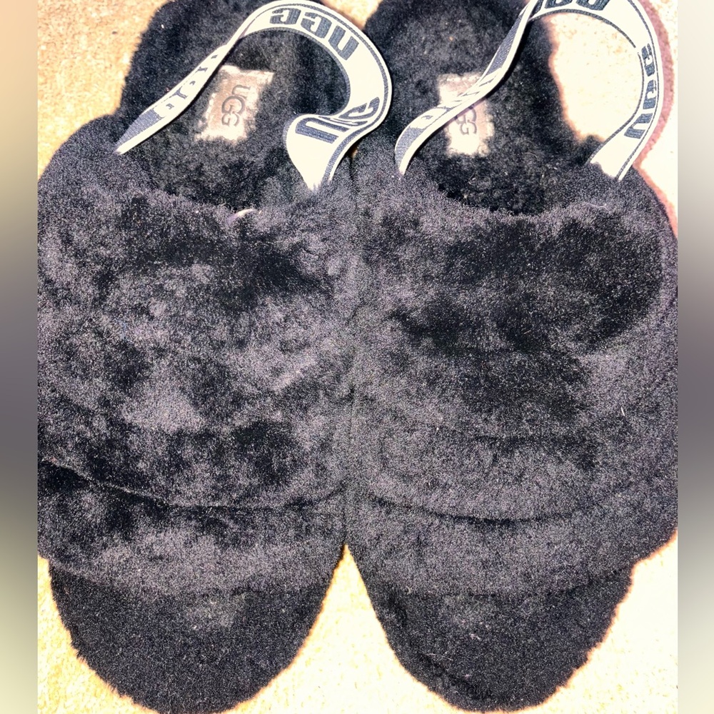Uggs slides